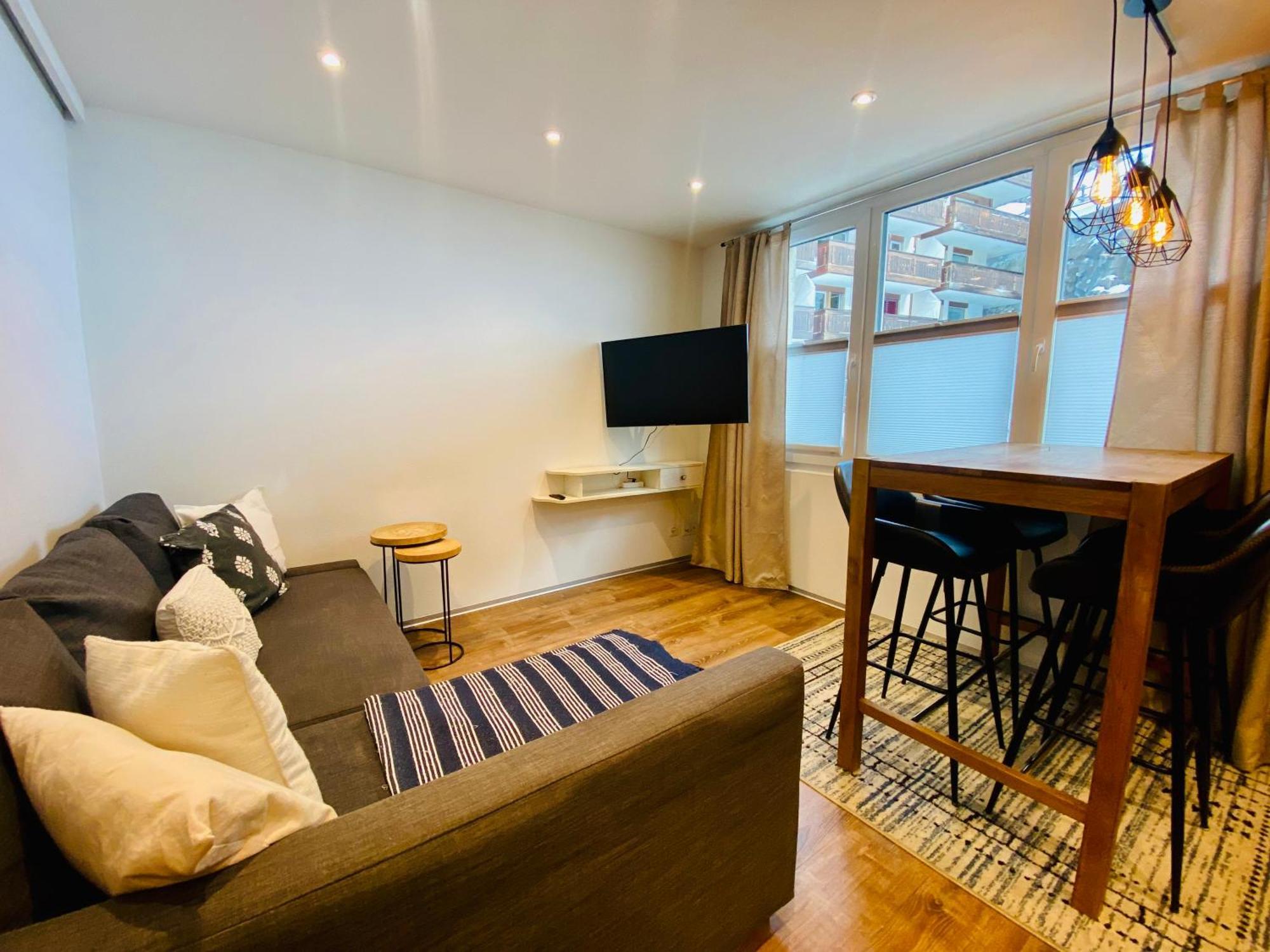 Cosy Modern With Balcony And Matterhorn View Apartamento Zermatt